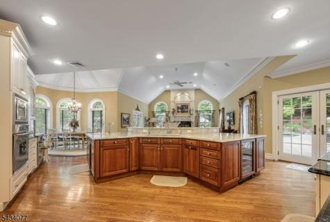 68 Brams Hill Drive Mahwah NJ 07430