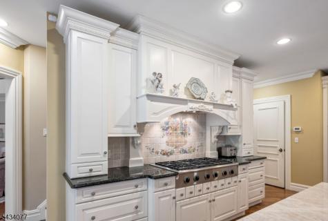 68 Brams Hill Drive Mahwah NJ 07430