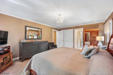 17 Stonewall Drive Livingston NJ 07039