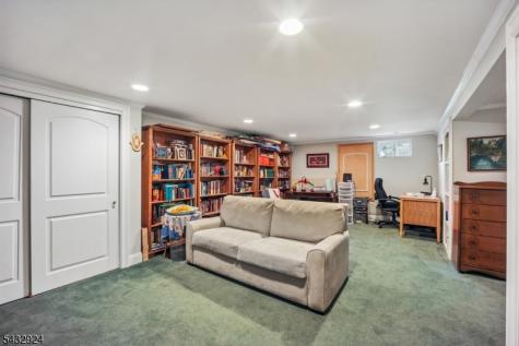 17 Stonewall Drive Livingston NJ 07039