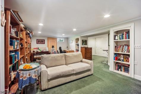 17 Stonewall Drive Livingston NJ 07039