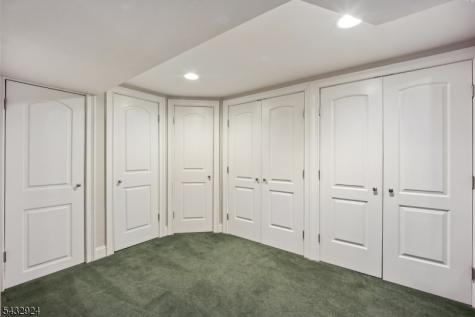 17 Stonewall Drive Livingston NJ 07039
