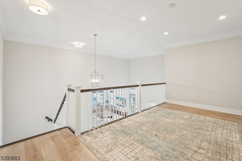 30 Juniper Court Cedar Grove NJ 07009