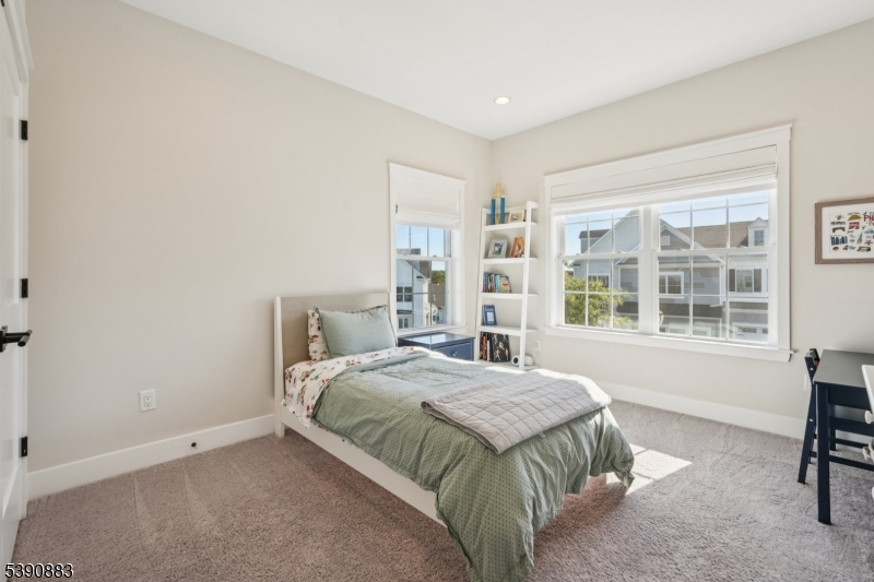 30 Juniper Court Cedar Grove NJ 07009