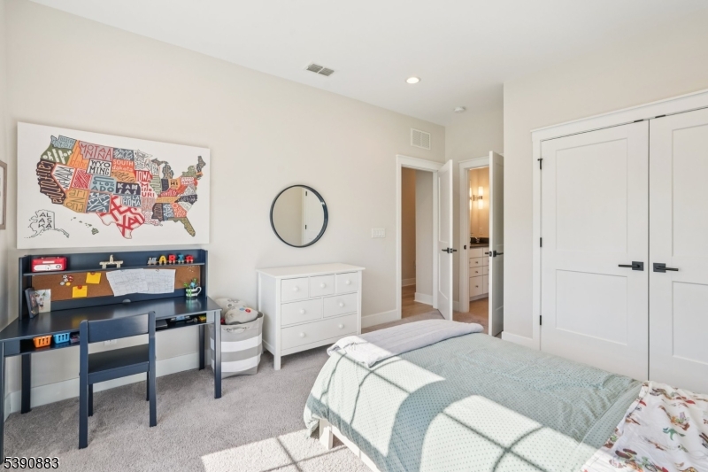30 Juniper Court Cedar Grove NJ 07009