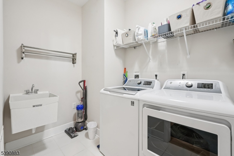 30 Juniper Court Cedar Grove NJ 07009