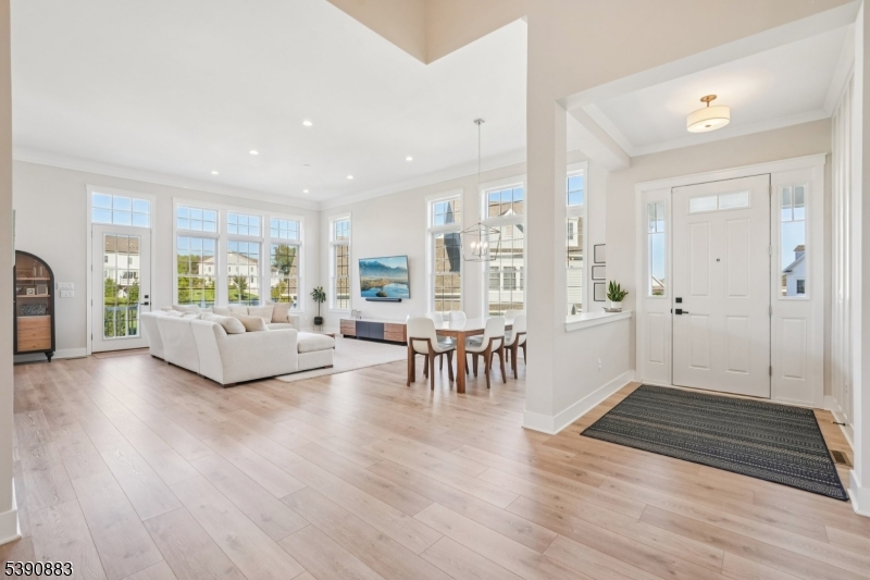 30 Juniper Court Cedar Grove NJ 07009