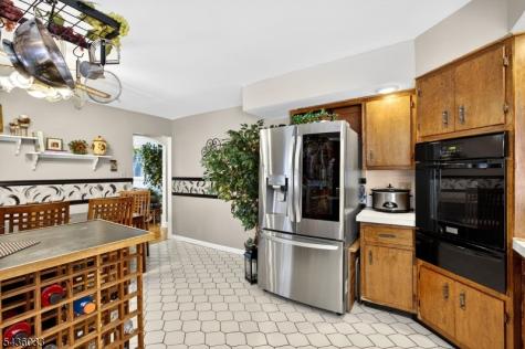 73 James Avenue Clark NJ 07066