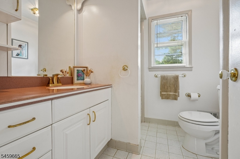 25 Manchester Drive Westfield NJ 07090