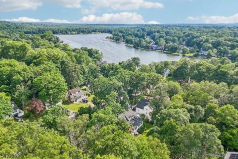 18 Mountainside Drive Wayne NJ 07470