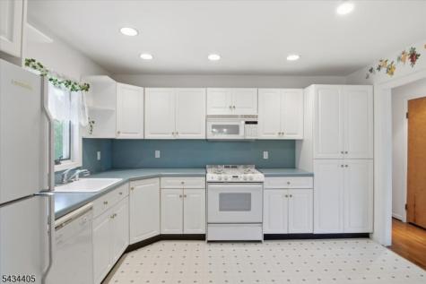 2 Grey Terrace Woodland Park NJ 07424