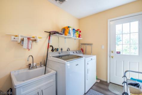 23 Lee Hill Road Byram NJ 07821