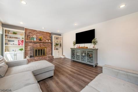 23 Lee Hill Road Byram NJ 07821