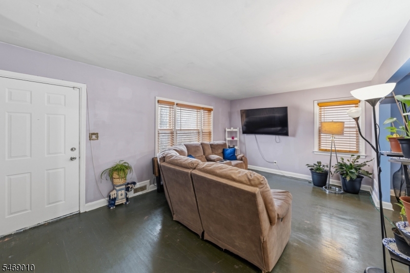 67 Philip Place Irvington NJ 07111