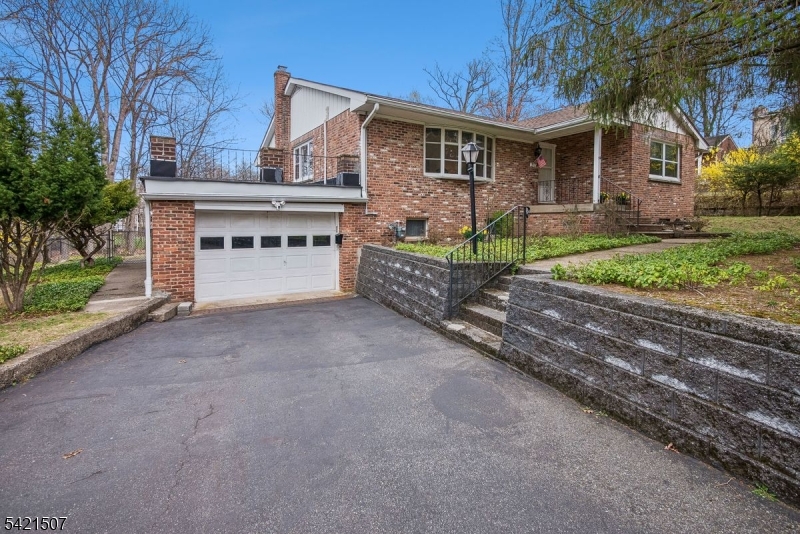 54 Briarhill Road Cedar Grove NJ 07009