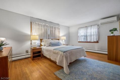54 Briarhill Road Cedar Grove NJ 07009