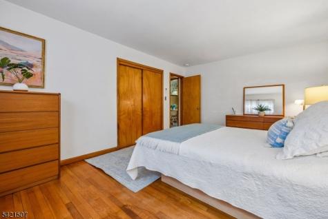 54 Briarhill Road Cedar Grove NJ 07009