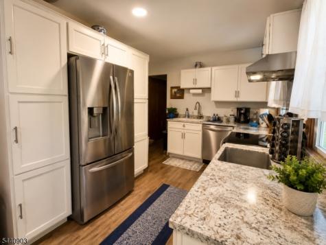22 Lines Avenue Hopatcong NJ 07843
