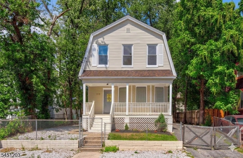 31 Voorhees Street Newark NJ 07108