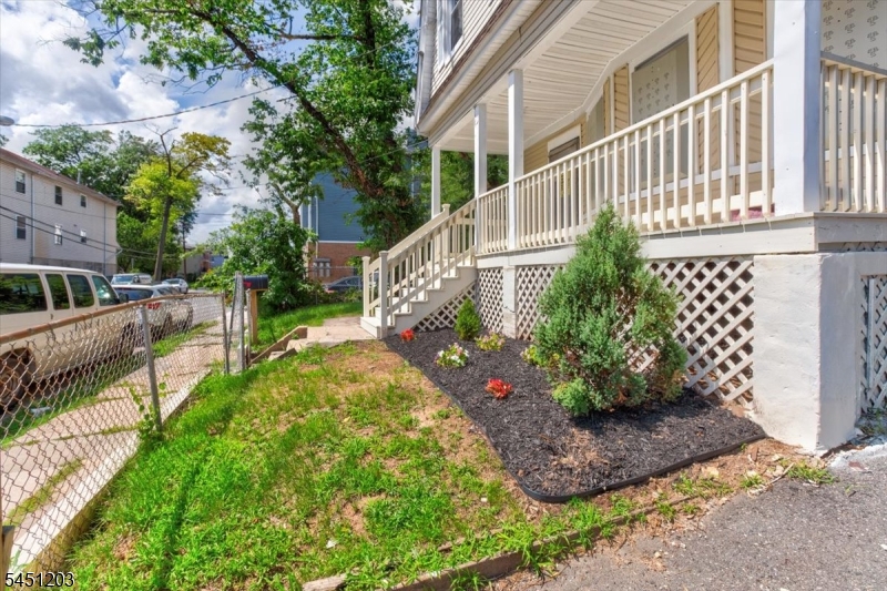 31 Voorhees Street Newark NJ 07108