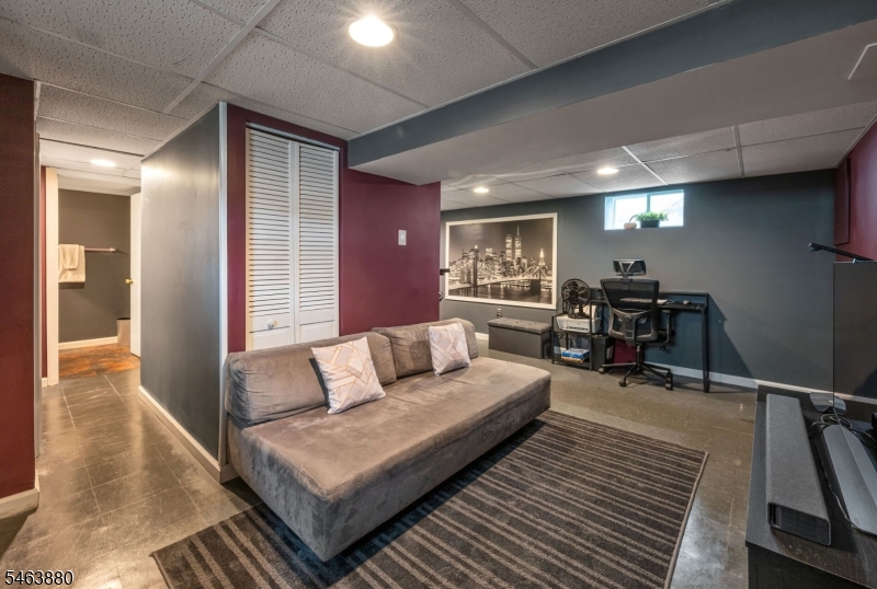 60 Mohr Avenue Bloomfield NJ 07003