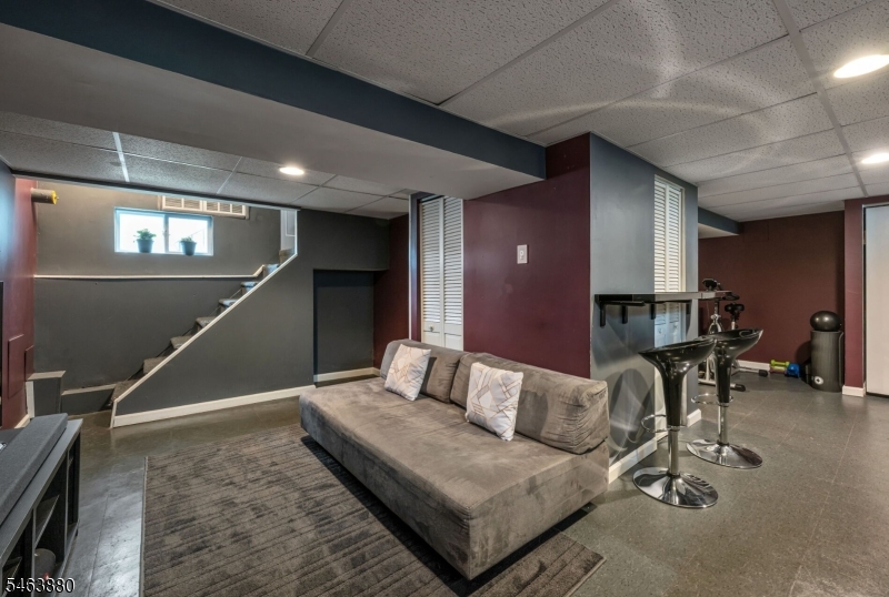 60 Mohr Avenue Bloomfield NJ 07003