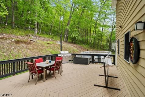 40 Tamarack Road White NJ 07823