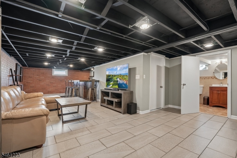 23 Huyler Road Branchburg NJ 08876