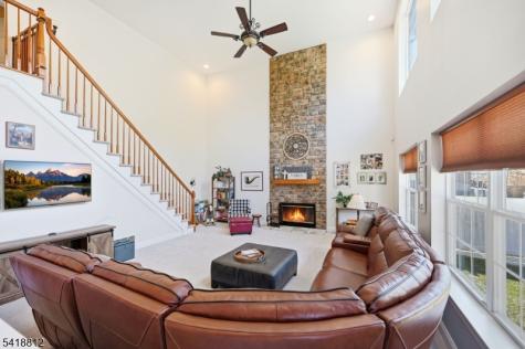 654 Skyline Drive Jefferson NJ 07849