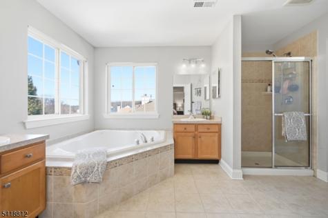654 Skyline Drive Jefferson NJ 07849