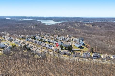 654 Skyline Drive Jefferson NJ 07849