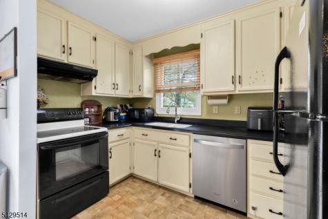 140 Papscoe Road West Milford NJ 07421