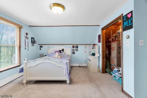 140 Papscoe Road West Milford NJ 07421