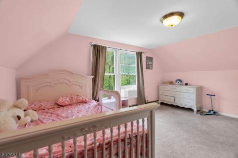 140 Papscoe Road West Milford NJ 07421