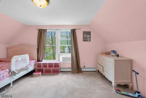 140 Papscoe Road West Milford NJ 07421