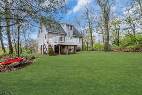 140 Papscoe Road West Milford NJ 07421