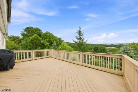 10 Lakeview Terrace Sussex NJ 07461