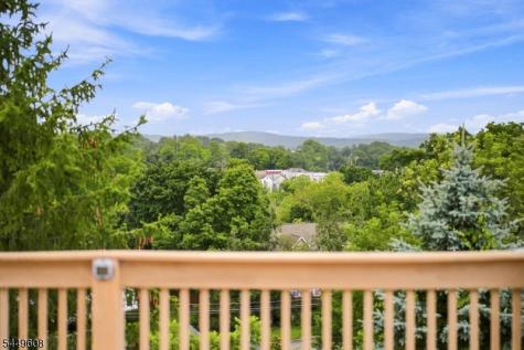 10 Lakeview Terrace Sussex NJ 07461
