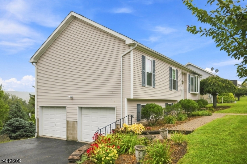 10 Lakeview Terrace Sussex NJ 07461