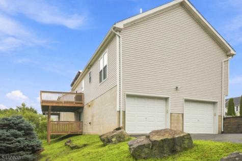 10 Lakeview Terrace Sussex NJ 07461