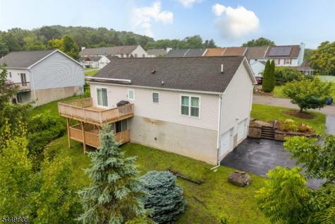 10 Lakeview Terrace Sussex NJ 07461