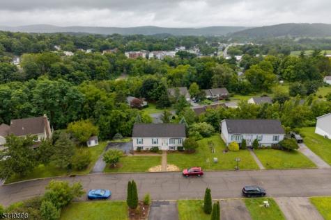 10 Lakeview Terrace Sussex NJ 07461