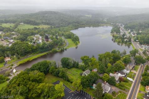 10 Lakeview Terrace Sussex NJ 07461