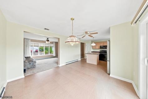 10 Lakeview Terrace Sussex NJ 07461