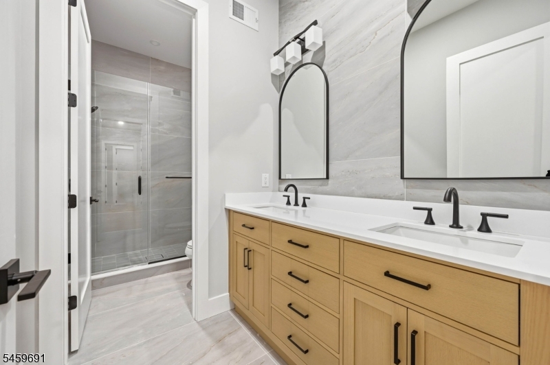190 Laurel Avenue Livingston NJ 07039