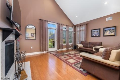 4 Nortwick Court Franklin NJ 08873