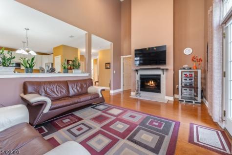 4 Nortwick Court Franklin NJ 08873