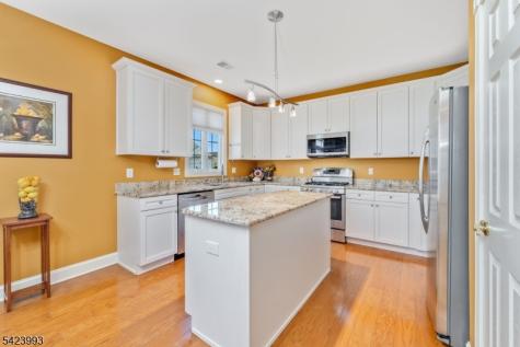 4 Nortwick Court Franklin NJ 08873