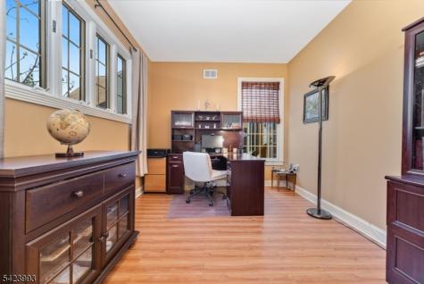 4 Nortwick Court Franklin NJ 08873