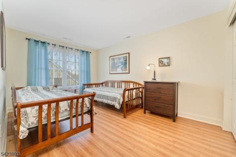 4 Nortwick Court Franklin NJ 08873